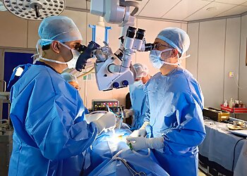 Dr. Asheesh Tandon, MBBS, MS, DNB, M.Ch - ADVANCE NEUROSURGERY BRAIN & SPINE CENTER