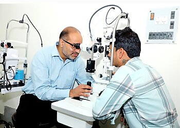 Dr. Ashish Kakkar, MBBS, MD - KAKKAR EYE CARE AND MATERNITY CENTRE
