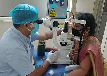 Dr. Ashish Mitra, MBBS, MS, FCO, FVRS - RATAN JYOT NETRALAYA