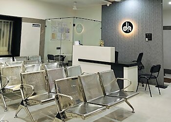 Dr. Ashish Tapadia, MBBS, DNB - DEV KAMAL HOSPITAL