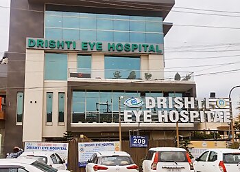 Dr. Ashok Gupta, MBBS, MS - DRISHTI EYE HOSPITAL