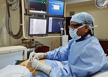 Dr. Ashu Kumar Jain, MBBS, MD - ARTEMIS HOSPITALS