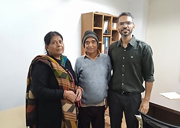 Dr. Ashwani Kumar Sachdeva, MBBS, MS