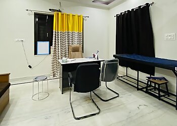 Dr. Asna Shaikh, MBBS, MD, MRCP (UK), EULAR - HEALTHLINE SUPER SPECIALITY CENTRE