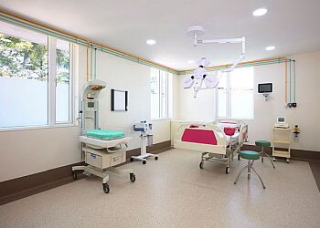 Dr. Avanish Arora, MBBS, DNB, M.Ch, MS - NANAVATI MAX SUPER SPECIALITY HOSPITAL