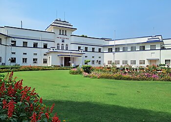 Dr. B. Paul Thaliath, MBBS, MD - KAMLA NEHRU MEMORIAL HOSPITAL