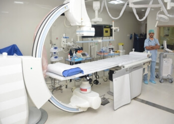 Dr. C Vivekananda Reddy, MBBS, MS - APOLLO SPECIALITY HOSPITAL