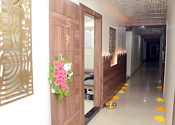 Dr. Chandrakant Upadhyay, MBBS, MD, DM - WELLNESS EDGE CLINIC