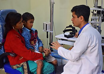 Dr. Charudutt Kalamkar MBBS, MS - SHRI GANESH VINAYAK EYE HOSPITAL