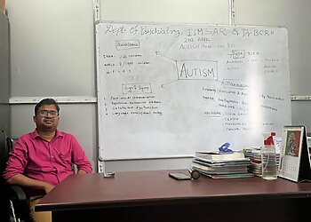 Dr. Chayan Kanti Manna, MBBS, MD