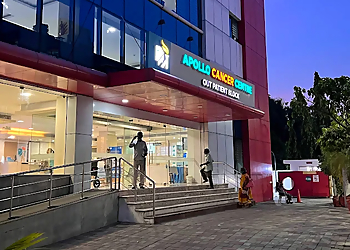 Dr. Chendilnathan B, MBBS, MCh, DNB - APOLLO HOSPITALS