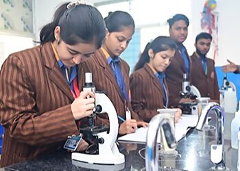 Dr. D Y Patil Pushapalata Patil International School