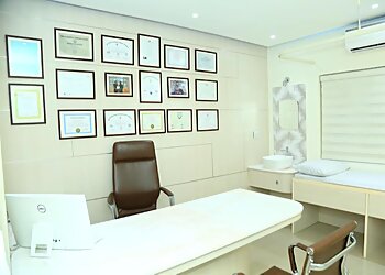 Dr. Deepa Ganesh, MBBS, MS, F.MAS, D.MAS, FICRS, FIMA, Dip MIS, Dip ALS, Dip ACG, FIMSA