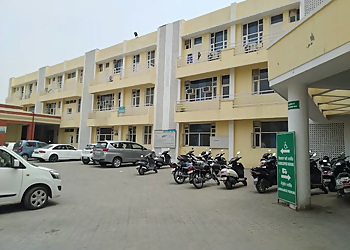 Dr. Deepak Goyal, MBBS, MD - MATA KAUSHALYA GOVERNMENT HOSPITAL