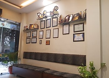 Dr. Deepak Modi, MBBS, MD, DNB, MNAMS, FCCP - MODI CHEST CLINIC