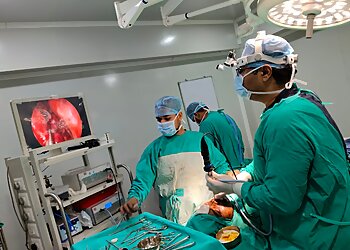 Dr. Deepak Phulwani, MBBS, MS