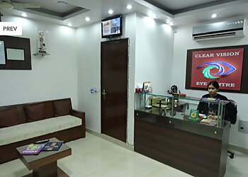 Dr. Deepender Chauhan, MBBS, MS, DNB - CLEAR VISION EYE CENTRE