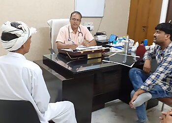 Dr. Devesh Kanoongo, MBBS, MD - SHARDA HEALTHCARE CENTRE