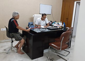 Dr. Devesh Kanoongo, MBBS, MD - SHARDA HEALTHCARE CENTRE