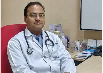 Dr. Devesh Kanoongo M.B.B.S, M.D - Sharda Asthma ,Allergy , TB and Chest healthcare Centre