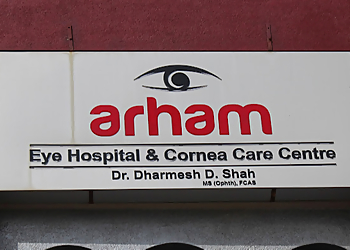 Dr. Dharmesh Shah, MBBS, MS - ARHAM EYE HOSPITAL