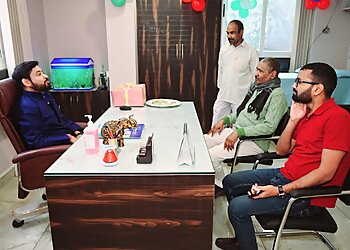 Dr. Dheeraj Kumar, MBBS, MD, DM, MRCP