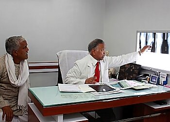 Dr. Dinesh Kumar Gupta, MBBS, MS - JHANSI ORTHOPEDIC HOSPITAL