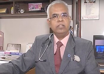Dr.E. Thangavelu, BSC, MBBS, PGDHSc - MONIKA DIABETES CENTER