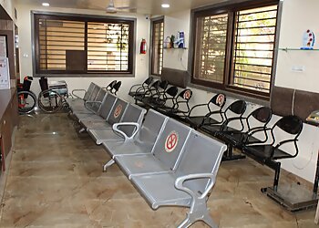 Dr. Fanindra Singh Solanki, MBBS, MS, M.ch - ASHA KIRAN UROLOGY AND UROGYNAECOLOGY CENTRE