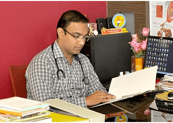 Dr. Feroz Sayyed, MBBS, DTCD, DNB, FCCP - OXYGEN CLINIC