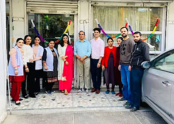 Dr. Gaurav Sharma, MBBS, MD, DNB - AASTHA HOSPITAL & PEDIATRIC CENTRE