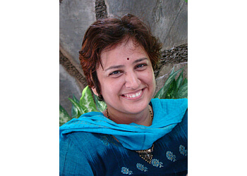 Dr. Geeta Tejwani, MBBS, DLO, MS - Krishna Clinic
