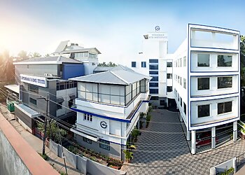 Dr. Giridhar A - GIRIDHAR EYE INSTITUTE