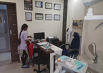 Dr. Girish Chhabrani - CHHABRANI DENTAL CLINIC