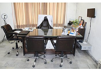 Dr. Harkirandeep Singh MBBS, MS, M.Ch - GOLDEN AESTHETICS