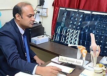 Dr. Hemant Jain, MBBS, MS