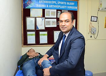 Dr. Hemant Jain, MBBS, MS