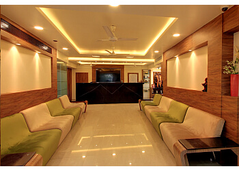 Dr. Himanshu Mehta, MBBS, DOMS, MS - THE VISSION EYE CENTER