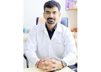 Dr. Himanshu Thakkar, MBBS, DLO - DR.THAKKAR'S ENT & DENTAL HOSPITAL 