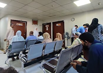 Dr. Imtiaz Majid, MBBS, MS, FICS - NOORA HOSPITAL