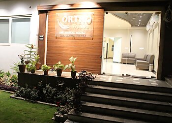 Dr. Kamal Bajaj, BDS, MDS - ORTHO TRENDZ CLINIC