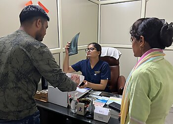 Dr. Kanika Singla, MBBS, MS, M.Ch