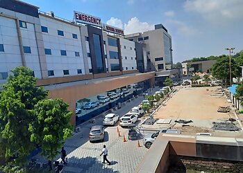 Dr. Karamveer Singh Sabharwal, MBBS, MS, MCh - SOHANA HOSPITAL