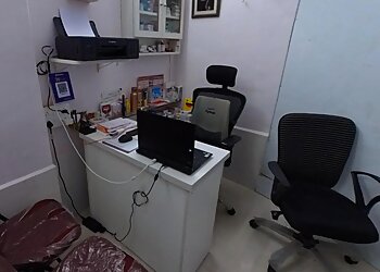 Dr. Kashyap Dakshini, MBBS