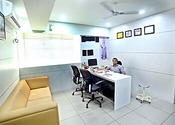 Dr. Kaushik D. Patel, M.B.B.S, M.S - Sahjanand Orthopaedic Hospital