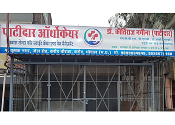 Dr. Kirtiraj Nagina, MBBS, DNB, D.ORTHO, FJRS, FIPM