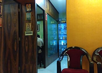 Dr. Krishna Poddar, MBBS, MD, FIPM, FIAPM