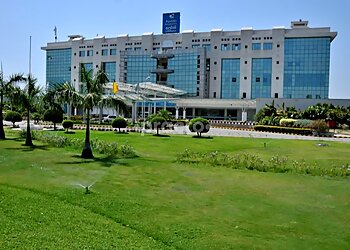 Dr. Kunal Aterkar, MBBS, M.Ch - APOLLO HOSPITAL INTERNATIONAL LIMITED AHMEDABAD