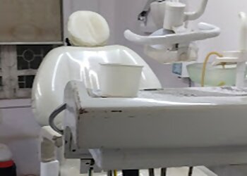 Dr. Kunal Shet, BDS,MDS - ORTHOSQUARE DENTAL CLINIC FOR BRACES & IMPLANTS