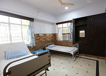 Dr. Laxmikant Desai, MBBS, MD, DM - INSTITUTE OF LAPAROSCOPY AND GASTROENTEROLOGY